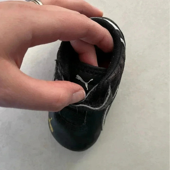 🔥HOST PICK🔥 Puma/ Black & white/ Toddler Sneakers/ Size US 5 - Picture 8 of 8